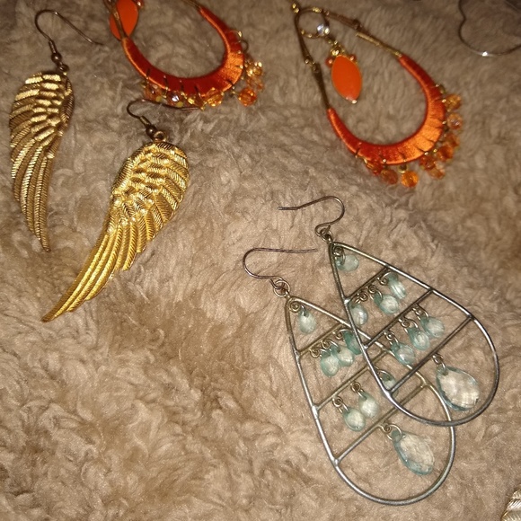 Earring bundle - Picture 3 of 7